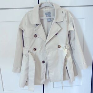 Tahari trench coat NWOT